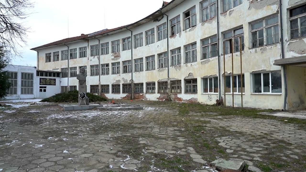 Затвореното преди години училище „Георги Бенковски” в Кърджали ще бъде ремонтирано