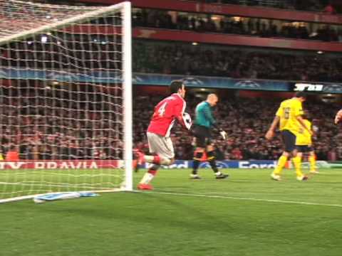 Fabregas broken leg penalty vs barcelona