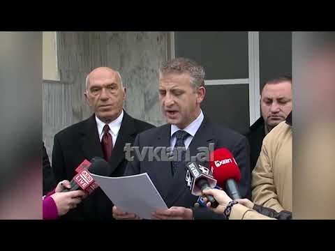 Familjarët: Mbreti Leka i Parë vijon të jetë në gjendje kritike-(26 Nëntor 2011)