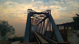 preview picture of video 'Daraganj Railway Station PrayagRaj / Allahabad | Daraganj Railway bridge'