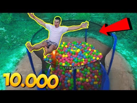 ЧТО ЕСЛИ СПРЫГНУТЬ на БАТУТ и 10000 ШАРИКОВ..?!