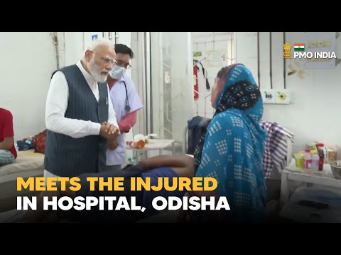 Prime Minister Narendra Modi meets the injured in Hospital, Odisha l PMO
