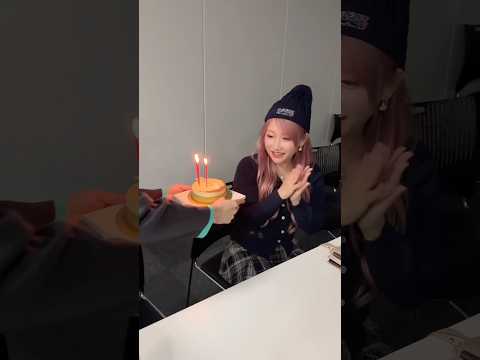 サプライズでメンバーに誕生日を祝われるHaruna。Haruna receives a surprise Bday celebration from #lovebites #haruna