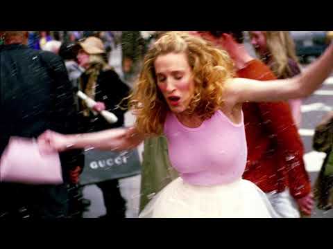 Opening montage: Carrie’s city cross-cutting — cabs, sidewalks, and the show’s brassy motif