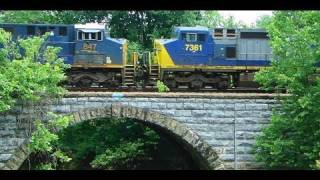 preview picture of video 'CSX Freight Train Over Catoctin Creek'