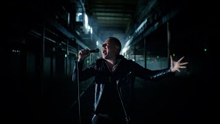 Kadr z teledysku ​tear gas tekst piosenki Architects