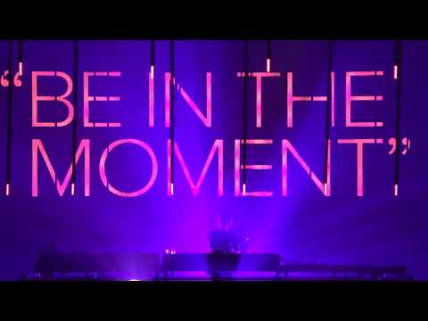 Armin van Buuren  ▶  Marco V - Simulated