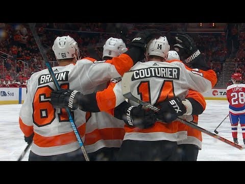 Flyers erupt for 3 goals in under 2 minutes