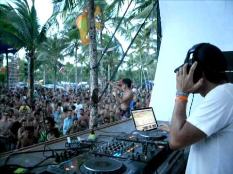 Mack @ Universo Paralello 11