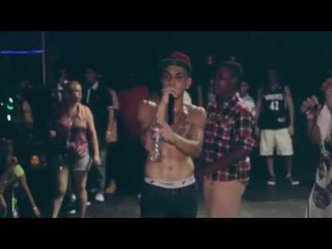 Mc Brayan Ao Vivo no Clima Do 182 No Celeiro (TôNoFlash)