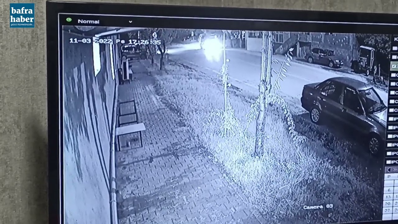 Yan Yoldan Çıkan Minivana Otomobil Çarptı: 1 Yaralı