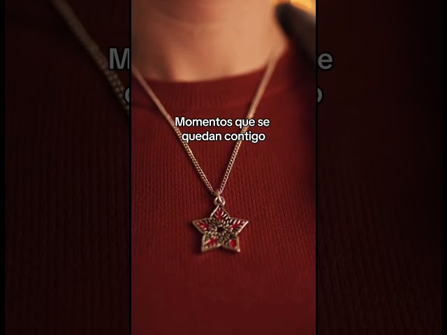 Vídeo relacionado con Collar Colgante Collar de Cadena para Hombre Colgante de Doble Capa Puck Rock joyería en el Cuello Collar de Moda Stranger Things Aniversario Cumpleaños Regalo Regalos para Mujer