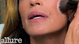Download lagu Cindy Crawford's Modern Take on the '90s Blush mp3 Download lagu Cindy Crawford's Modern Take on the '90s Blush mp3