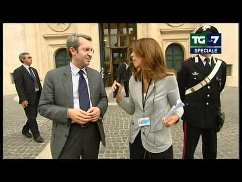 Tg La7 - SPECIALE TG - DISCORSO DI SILVIO BERLUSCONI ALLA CAMERA 13/10/2011