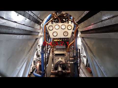 Sulzer diesel engine start up, BR Class 33 no. 33202, 33 202, D6587