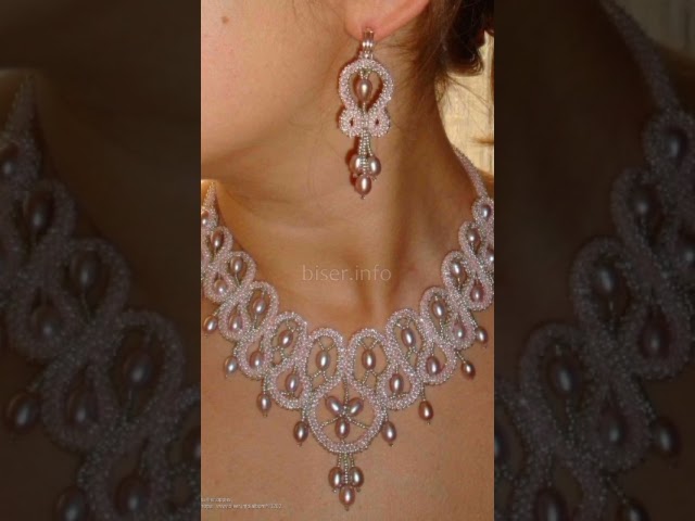 Vídeo relacionado con KUMSODE Gargantilla de encaje negro collar colgante de cristal collares góticos hueco flor gargantilla accesorios de joyería para mujeres y niñas, con pendientes pulsera