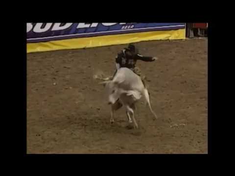 Corey Navarre vs Outlaw - 00 PBR St. Louis (89.5 pts)