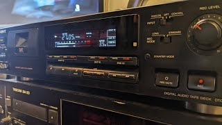 Video thumbnail for SONY DTC-690 - simple good looking DAT recorder with Long Play Record by Cheap Old Hi-Fi (HiFi reviews)