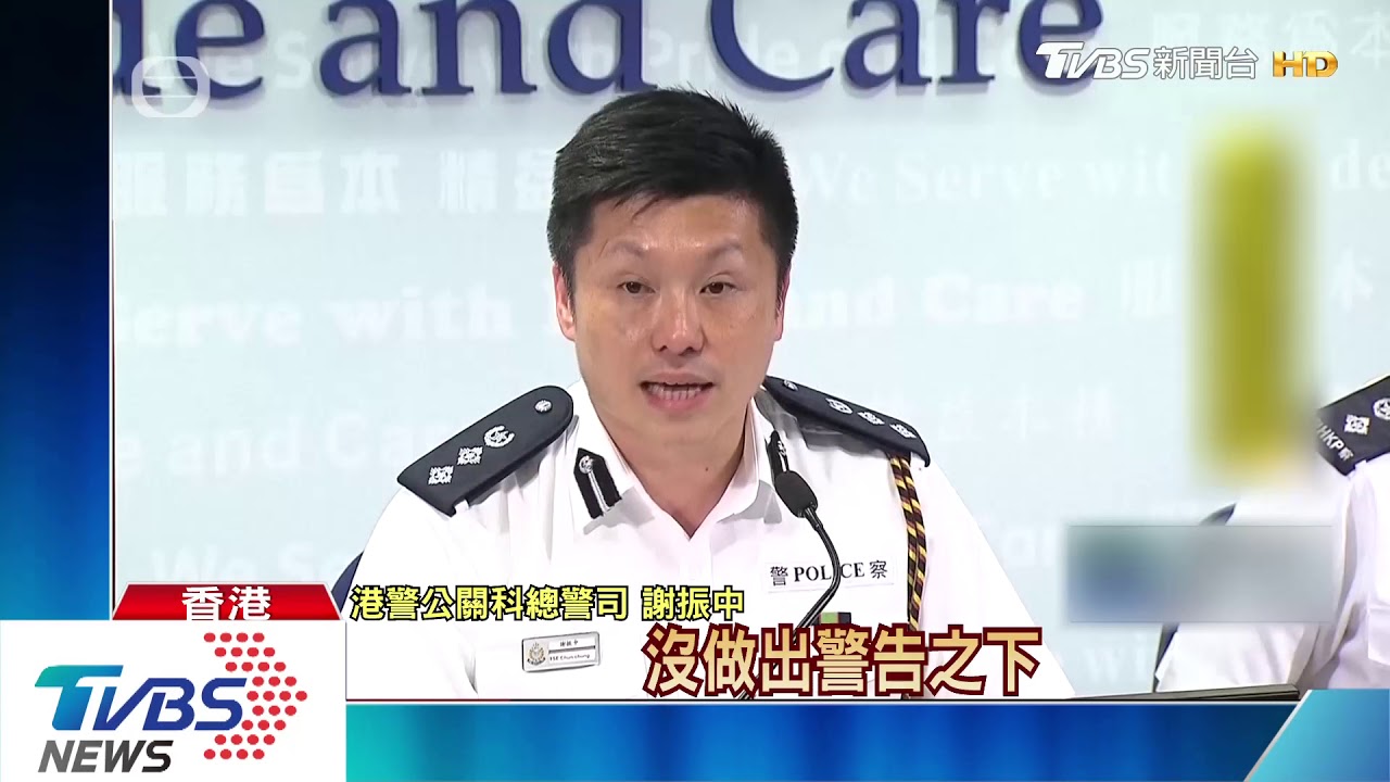不滿暴力阻採訪 港媒記者會強光照射警