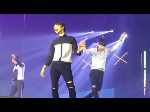 160227 Don't Go - EXO'LUXION Jakarta