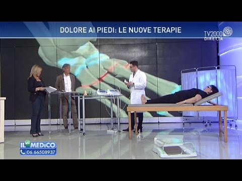 Esercizi per le articolazioni delle gambe flessibilità Il fissaggio benda sulla caviglia