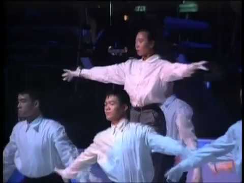 林憶蓮 Sandy Lam -《破曉》Official MV (1991意亂情迷演唱會)