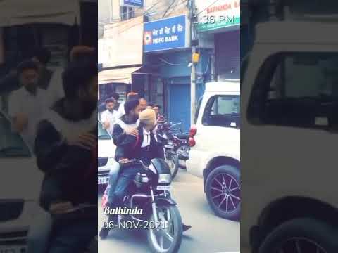 Sidhu moose wala in public security #sidhumoosewala #singer #security #fortuner