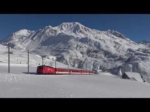 MGB-treinen in de sneeuw bij Andermatt | MGB trains in the snow near Andermatt