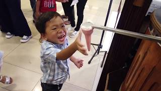 Download lagu NGAKAK! ATRAKSI LUCU TUKANG ES KRIM TURKI | TURKISH ICE CREAM MAN IS THE REAL ENTERTAINER mp3