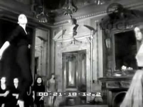 La contessa Koefia nel 1955: l'accademia dell'alta moda romana