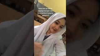 Download lagu SMA pegang apanya? _ remes gemes #shorts mp3 Download lagu SMA pegang apanya? _ remes gemes #shorts mp3