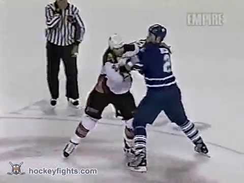 Wade Belak vs Eric Boulton
