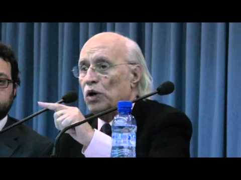 Conferencia-coloquio de Antonio García-Trevijano en Lorca 2011 Parte 1