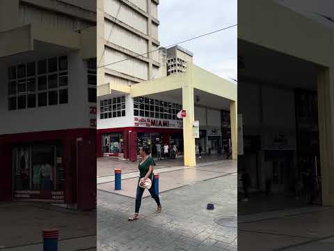 ¿Que negocio van a inaugurar en pleno centro de #valencia #carabobo #venezuela ¿Quién lo Sabe?