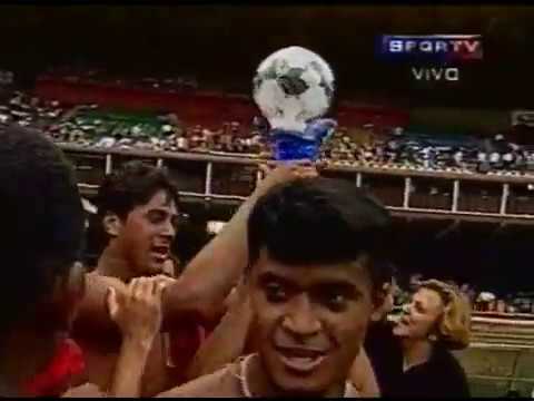 Club Athletico Paranaense - 1999 - Campeão da Seletiva para a Libertadores 2000 - Comemoração