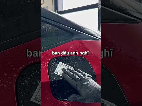 Anh ấy dán tờ 100 đô la lên xe và nhanh chóng hối hận😳