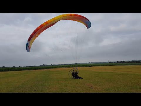 Pouso torto do Voo 262 de paramotor IKE Costa - 1ª escorregada do ano