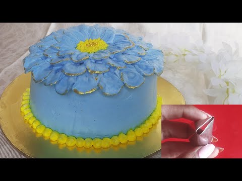 Simple ane easy cake decoration idea with rose nozzle💛💙💛