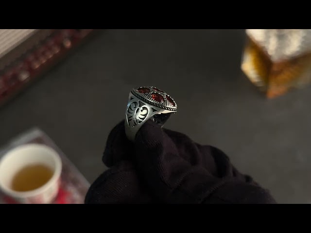 خاتم رجالي فضة استرليني مزين بأحجار زركون حمراء