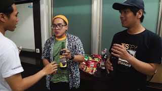 Download lagu ARIF ALFIANSYAH STAND UP COMEDY MANGGUNG BENERAN! SHOW RECAP STAND HERE ALONE - SURABAYA mp3 Download lagu ARIF ALFIANSYAH STAND UP COMEDY MANGGUNG BENERAN! SHOW RECAP STAND HERE ALONE - SURABAYA mp3