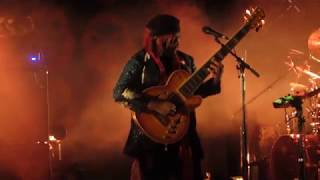Thundercat - Bus In These Streets