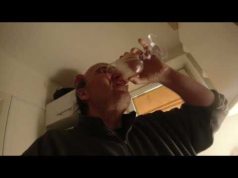 MongoTV_11182 - Vasker OP og Blander SAFTEVAND Tirsdag Formiddag og SNAKKER