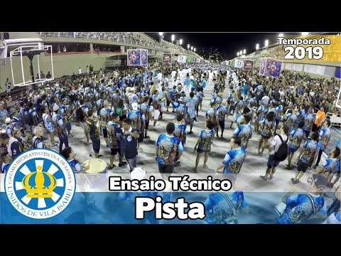 Vila Isabel 2019 - Bateria no ensaio técnico (Pista) - Apoteose ao vivo