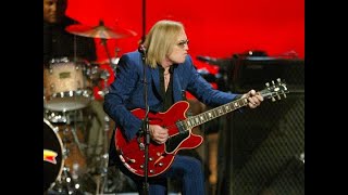Runnin&#39; Down a Dream &amp; I&#39;m Cryin&#39; - Tom Petty &amp; HBs live at the Radio Music Awards 2003 (video)
