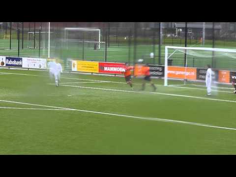 3 dec 2011 VV De Meern B1 - DSO B1 com 1-4 Doelpunt Hidde, assist Jari v.I.
