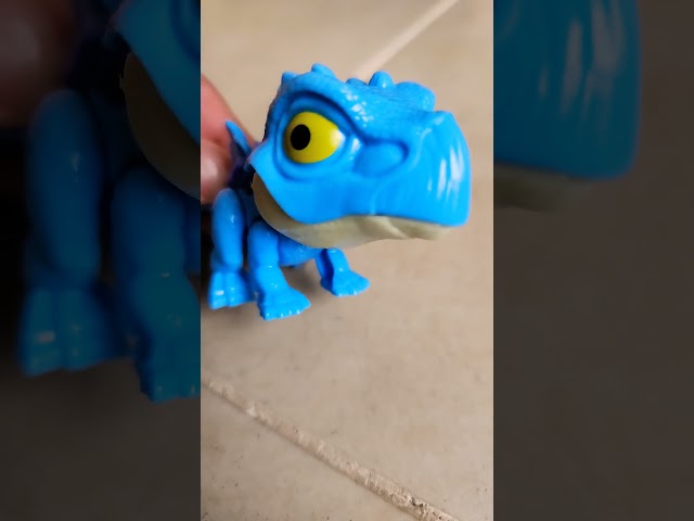 Vídeo relacionado con Funidelia Disfraz Oficial de Minions Dave para adultos, Incluye mono, gorro y gafas - Traje para adultos para fiestas, Carnaval y Halloween - Talla XS