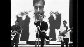 Marcus Caffé em O Negócio é amar (Carlos Lyra e Dolores Duran)