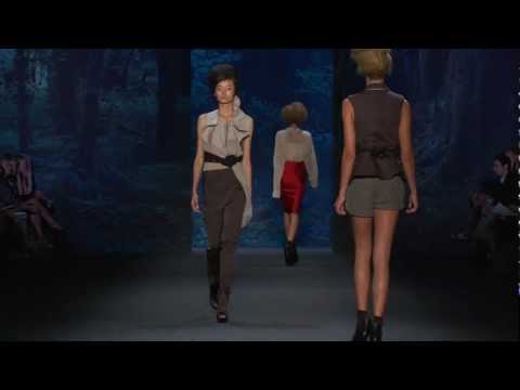 Vera Wang Spring Summer 2012 Ready-to-Wear Runway Show | NYFW