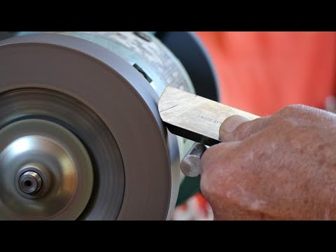 Richard Raffan sharpening scrapers