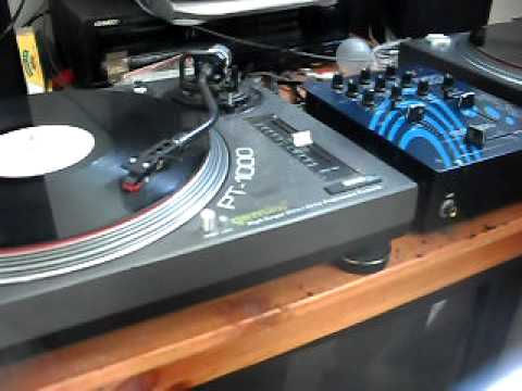 white label from 90s -house music(title unknown)